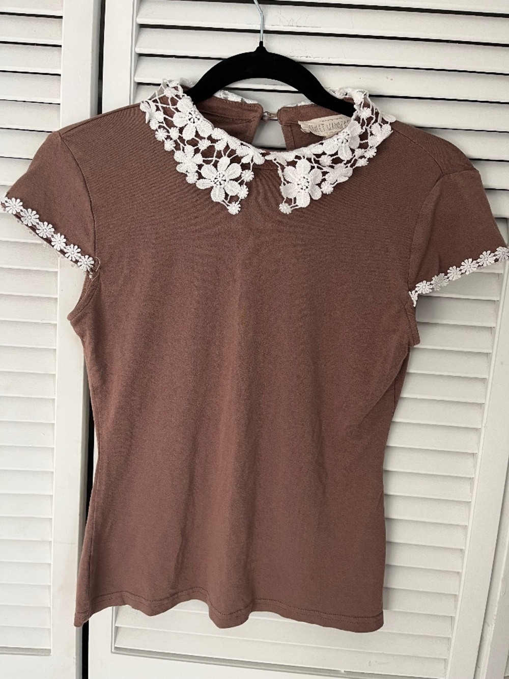 Sweet Wanderer Brown Lace Top , Size Small